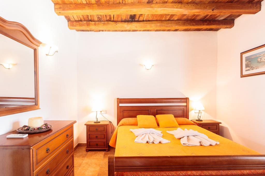 Country house Can Parrell Sant Carles de Peralta